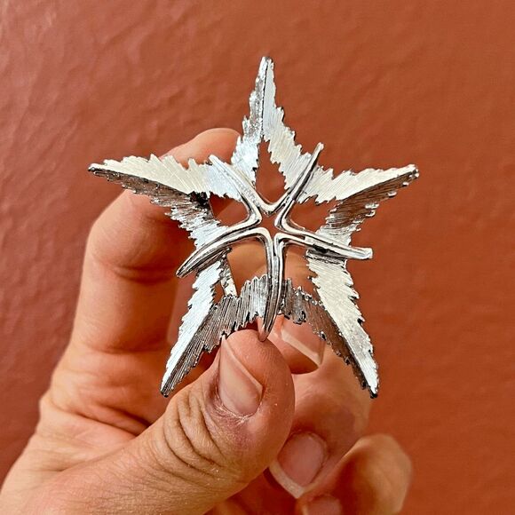 Vintage silver starfish brooch retro pin silver‎ tone small gift for her retro - Picture 1 of 5